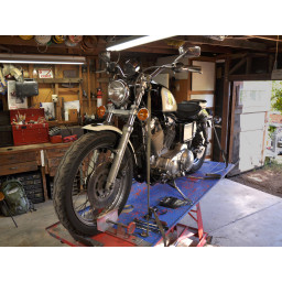 Трансмиссия Harley-Davidson Sportster Evolution / Первичная замена масла